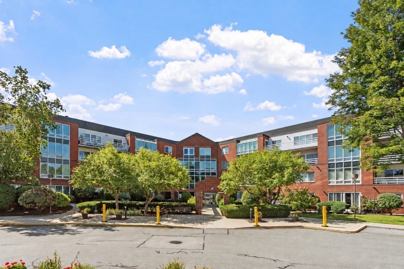 487 Place Ln #487, Woburn, MA, 487 Place Ln #487, Woburn, MA Photo #3