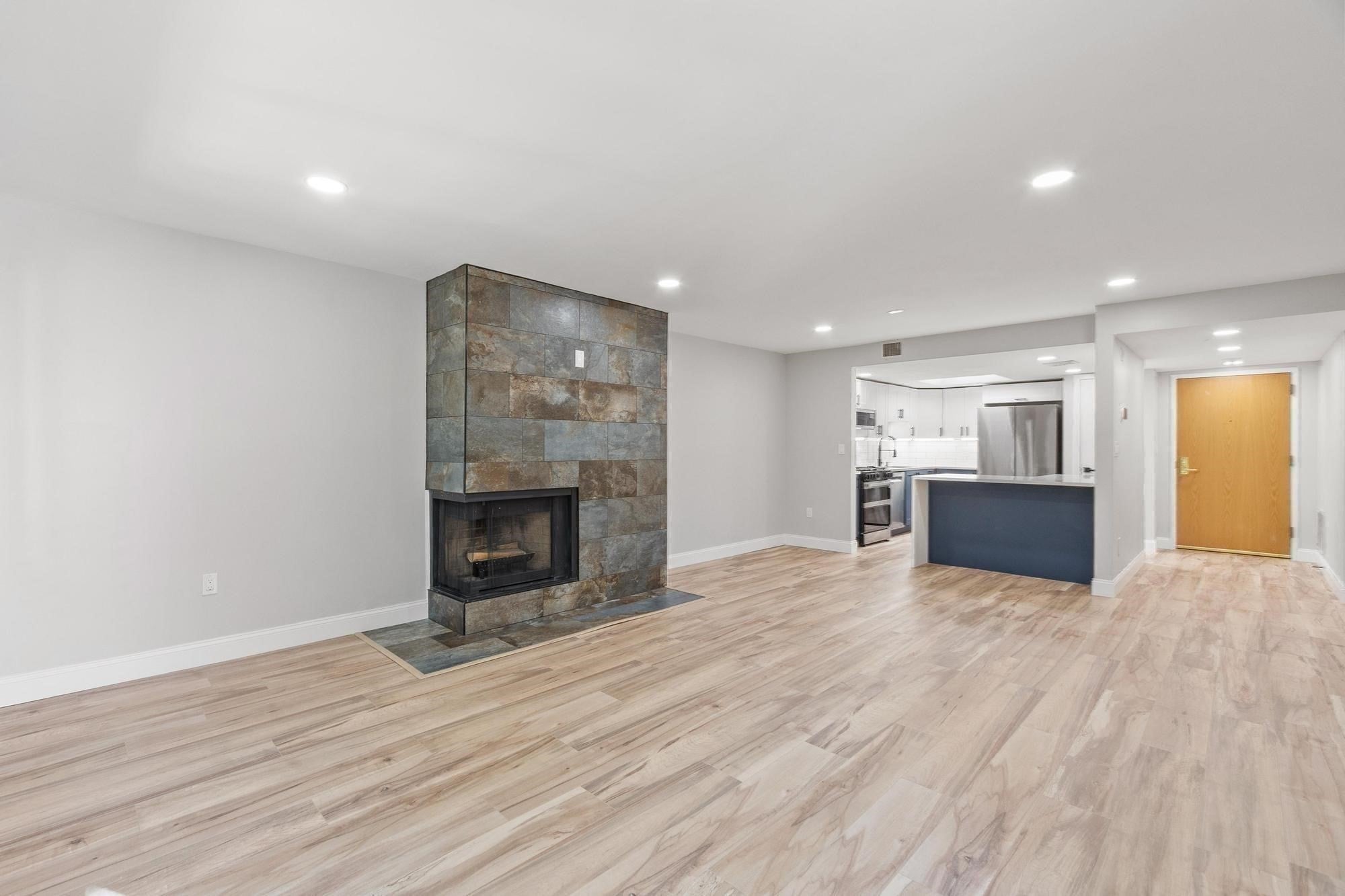 Photo of 487 Place Ln, Woburn, MA