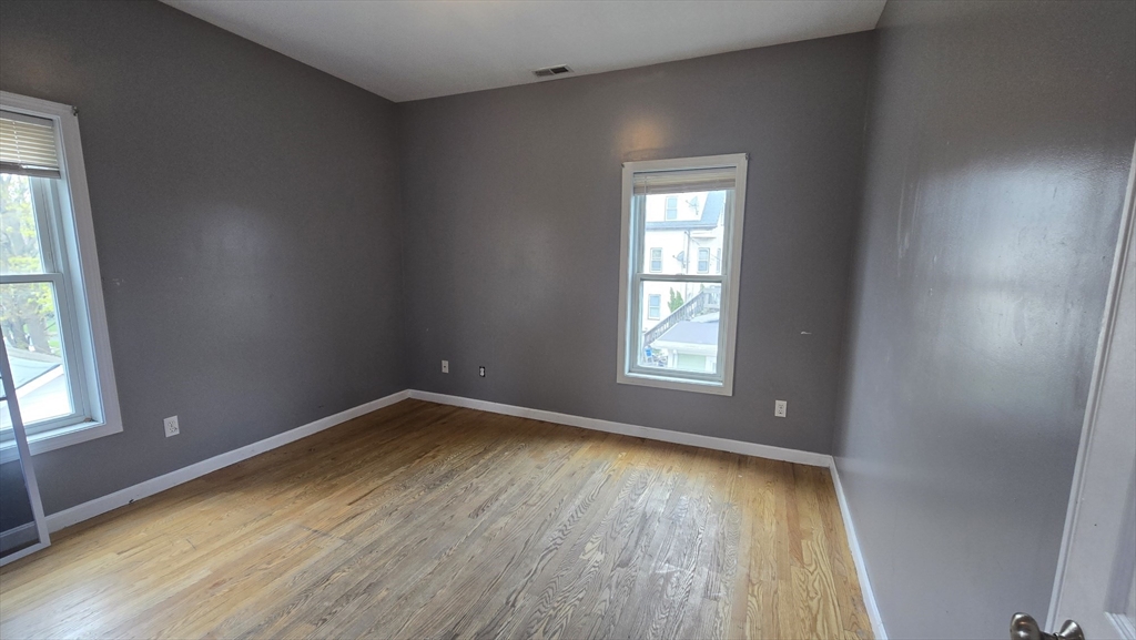 356-358 N Warren Ave