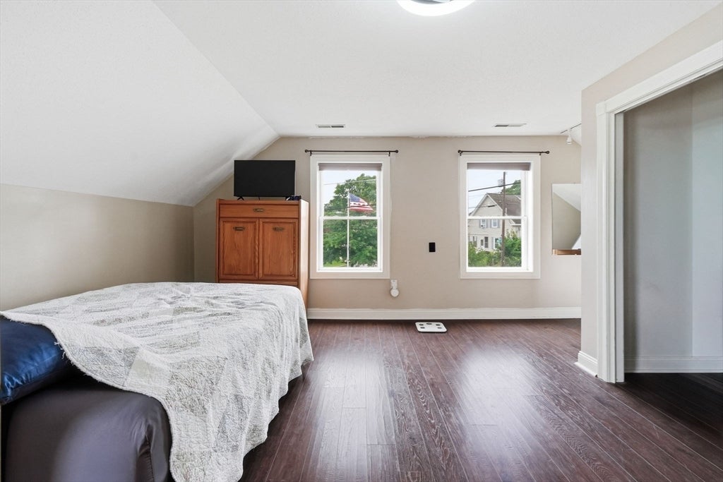 87 Crescent St, Lowell, MA Photo #26
