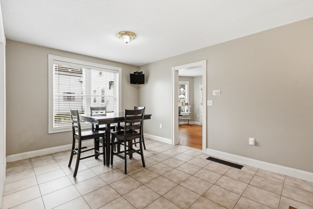 87 Crescent St, Lowell, MA Photo #12