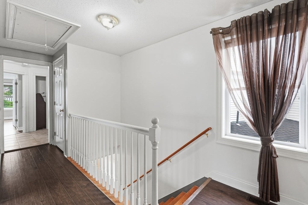 87 Crescent St, Lowell, MA Photo #18