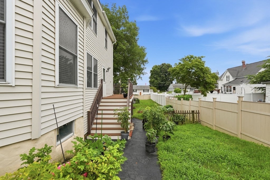 87 Crescent St, Lowell, MA Photo #38
