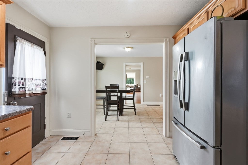 87 Crescent St, Lowell, MA Photo #13