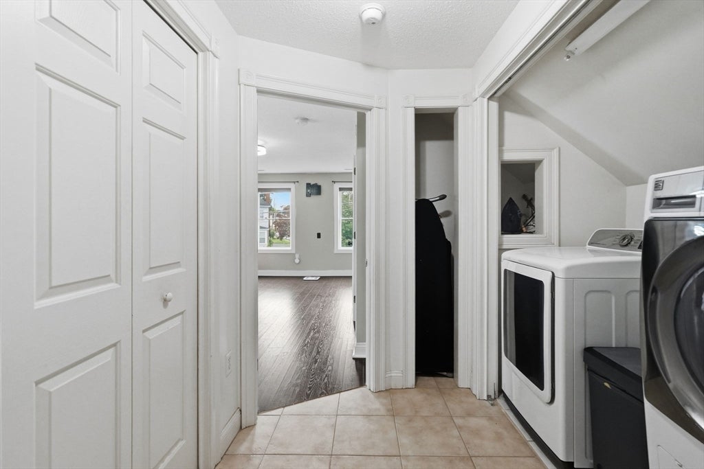 87 Crescent St, Lowell, MA Photo #25