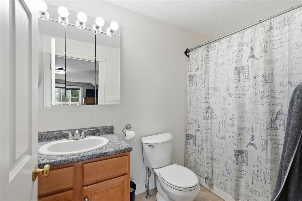 87 Crescent St, Lowell, MA Photo #30
