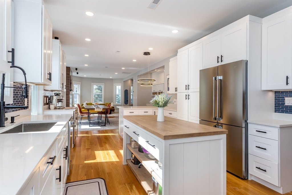 61 Paul Revere Rd 2