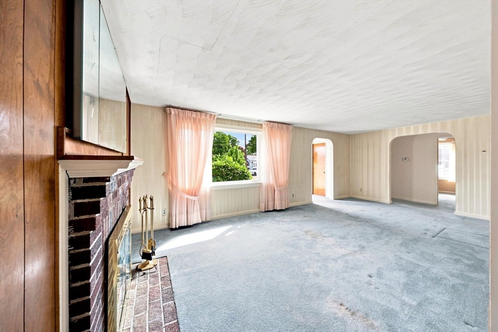 6 Evans Road, Stoneham, MA, 6 Evans Road, Stoneham, MA Photo #7