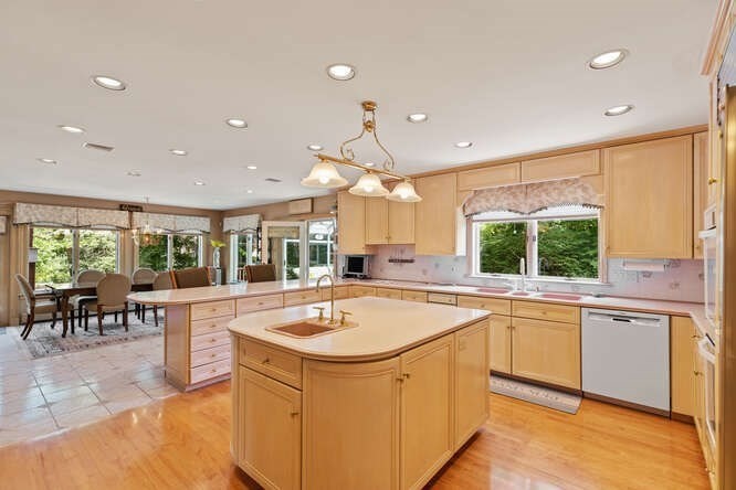 14 Candlewood Road