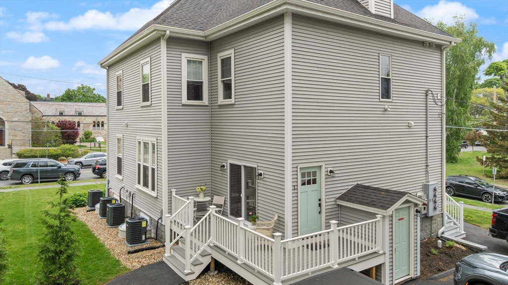 25 Conant Street 1