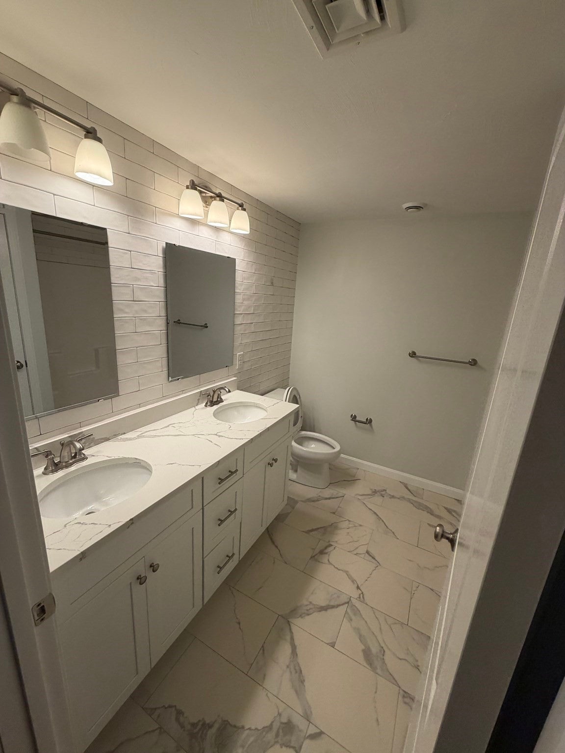 138 Elm St 43