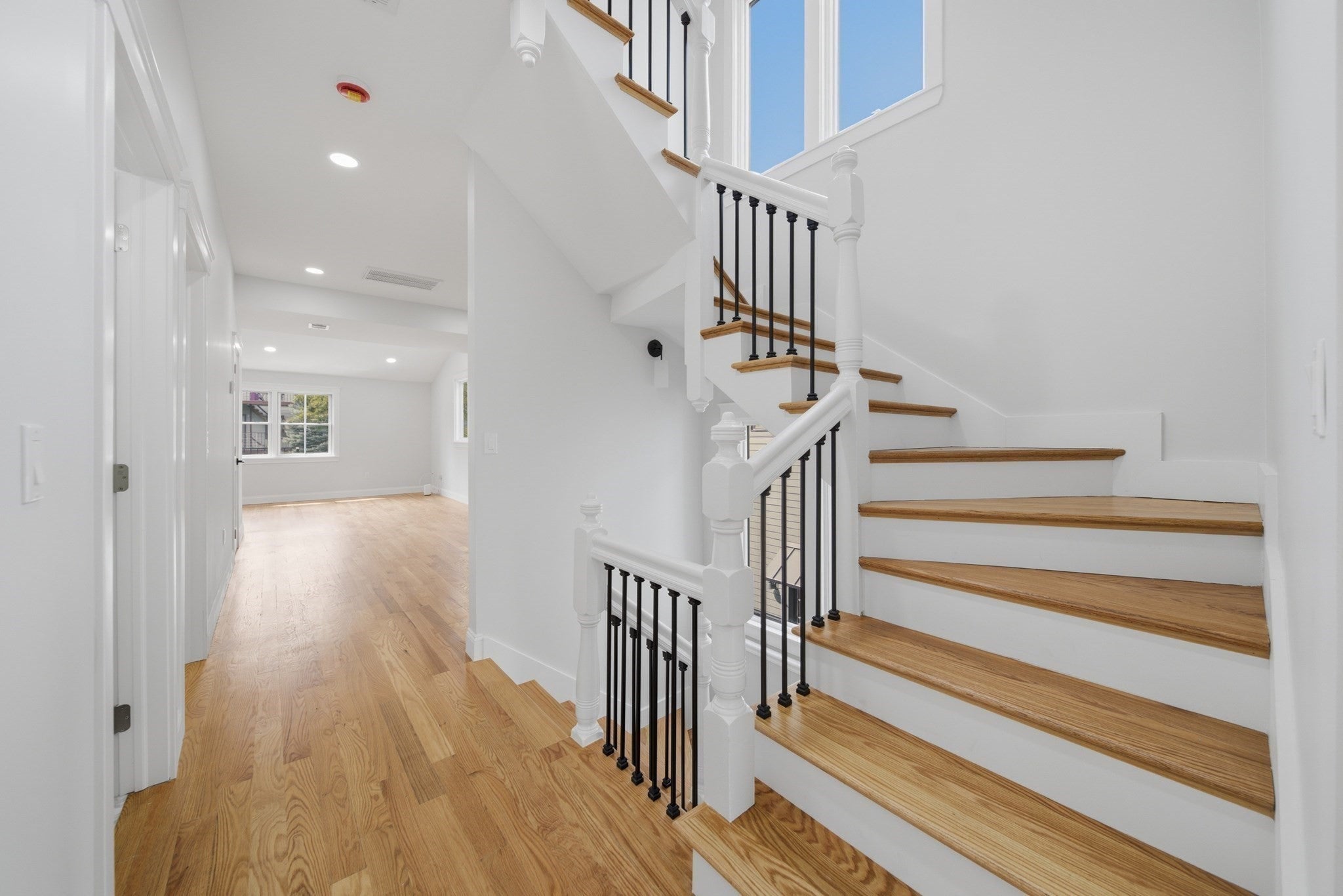 16 Putnam St #2, Somerville, MA, 16 Putnam St #2, Somerville, MA Photo #4