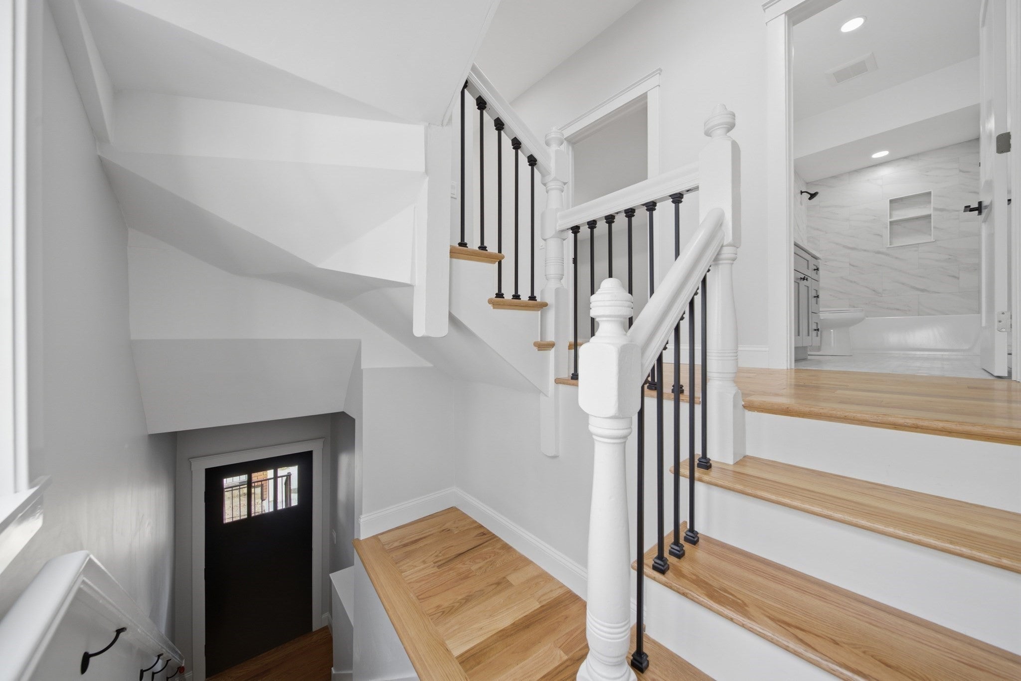 16 Putnam St #2, Somerville, MA, 16 Putnam St #2, Somerville, MA Photo #2