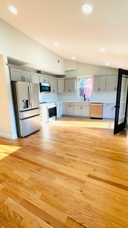 16 Putnam St #2, Somerville, MA Photo #3