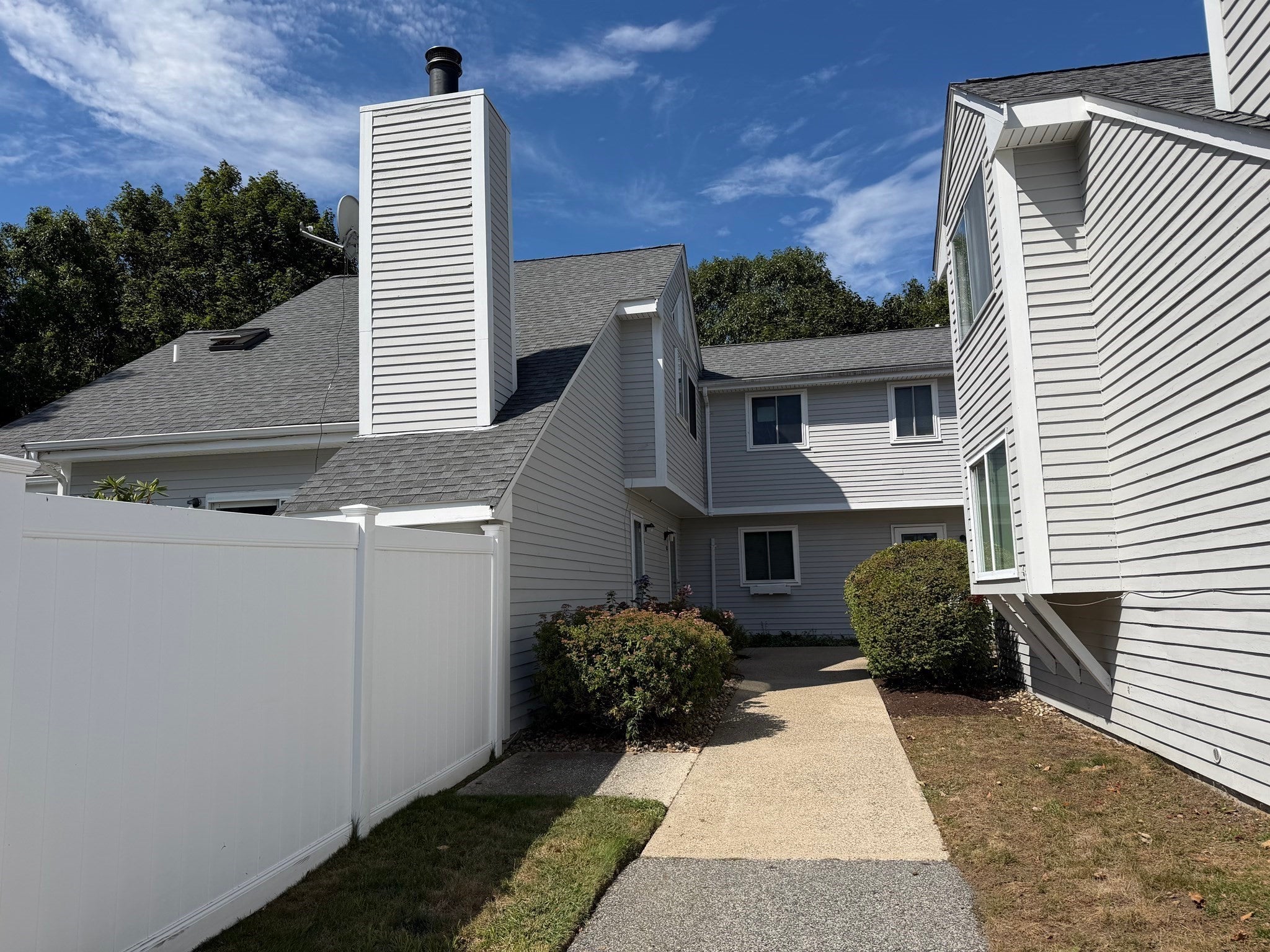 213 Lake Street 62