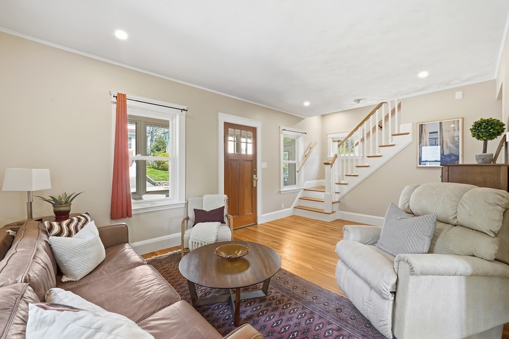 45 Sunset Rd, Arlington, MA Photo #8