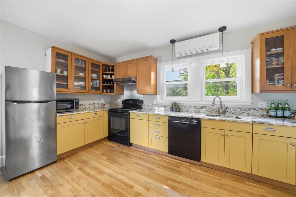 45 Sunset Rd, Arlington, MA Photo #18