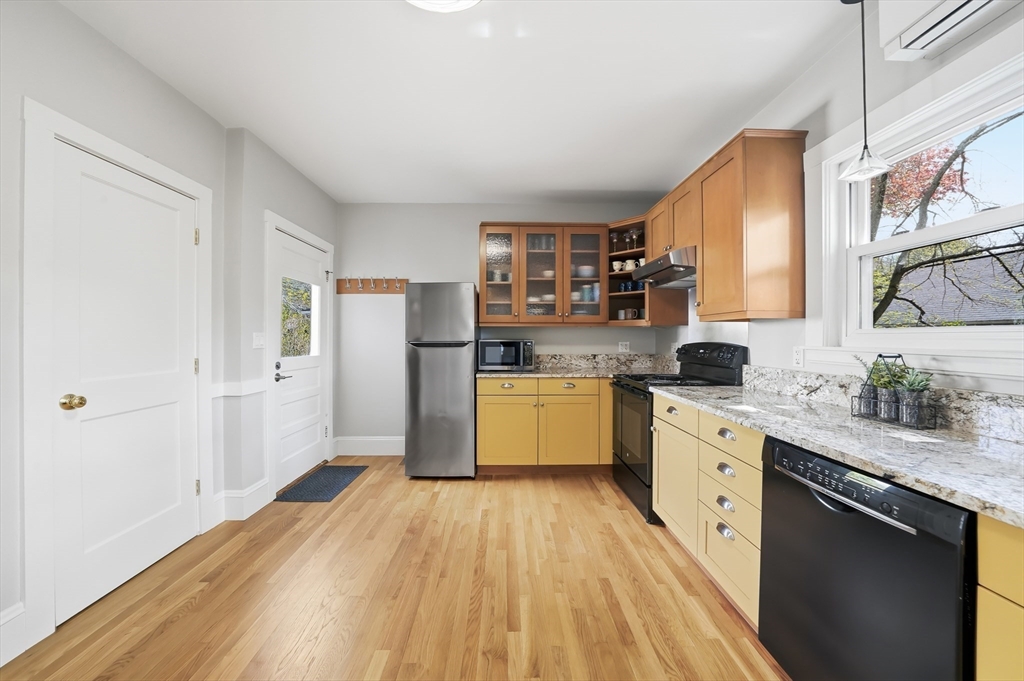 45 Sunset Rd, Arlington, MA Photo #21