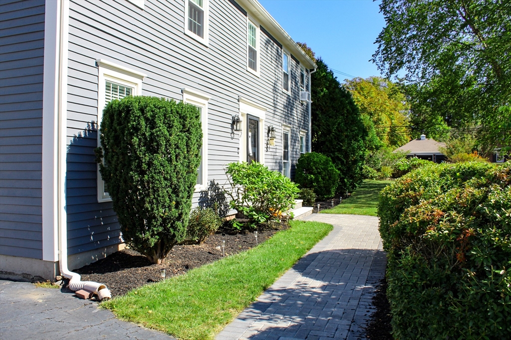 2 Applewood Circle