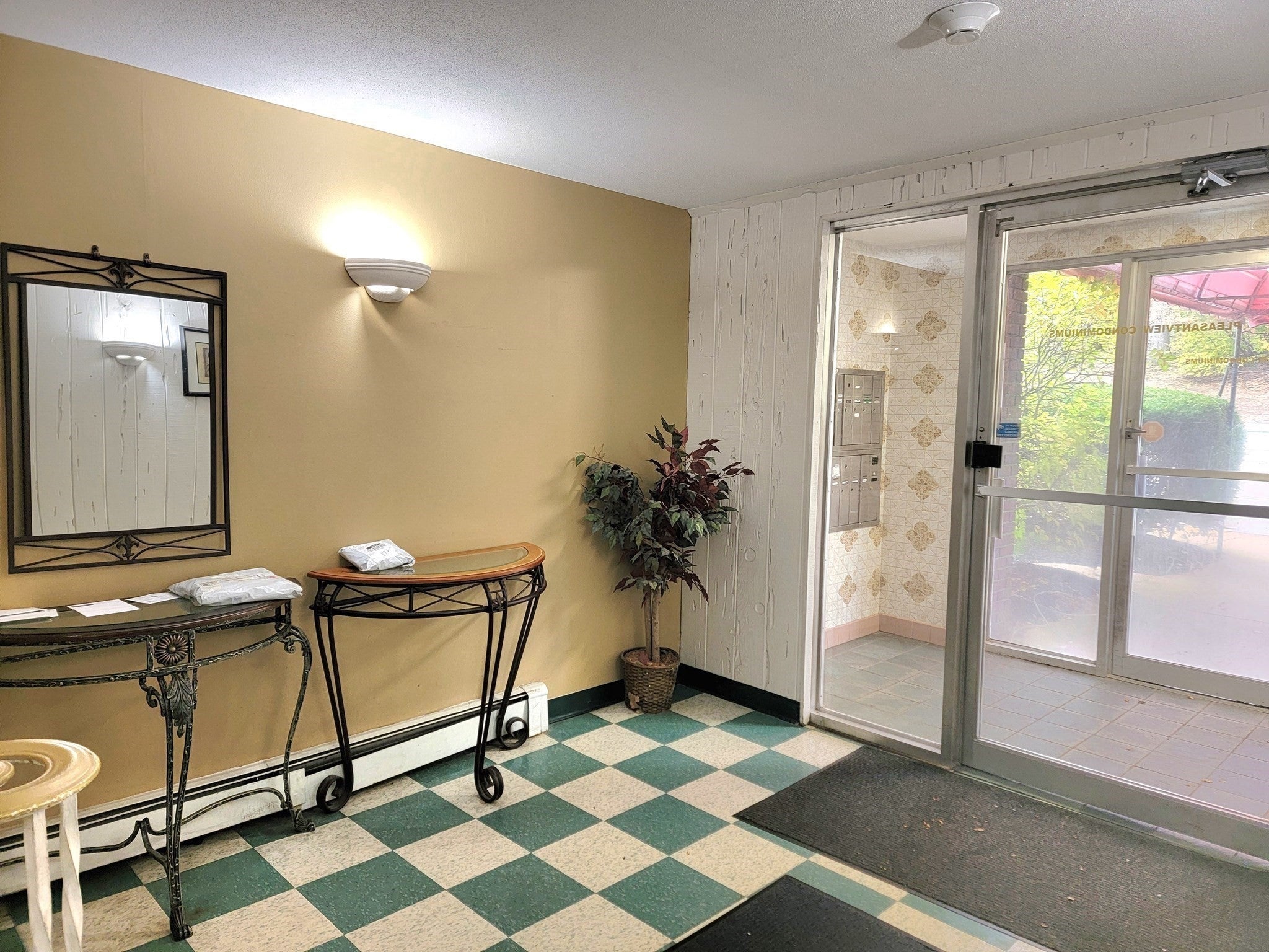 426 Pleasant St 23
