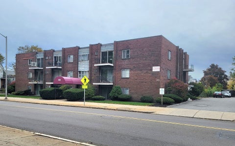 Photo of 426 Pleasant St #23, Malden, MA 02148 (MLS # 73593672)