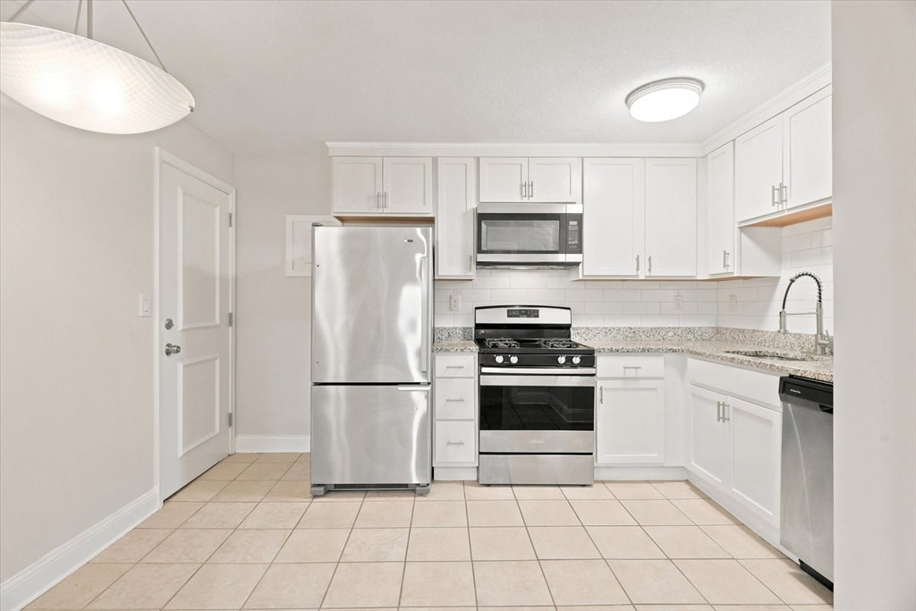 645 W Lowell Ave #8, Haverhill, MA, 645 W Lowell Ave #8, Haverhill, MA Photo #13