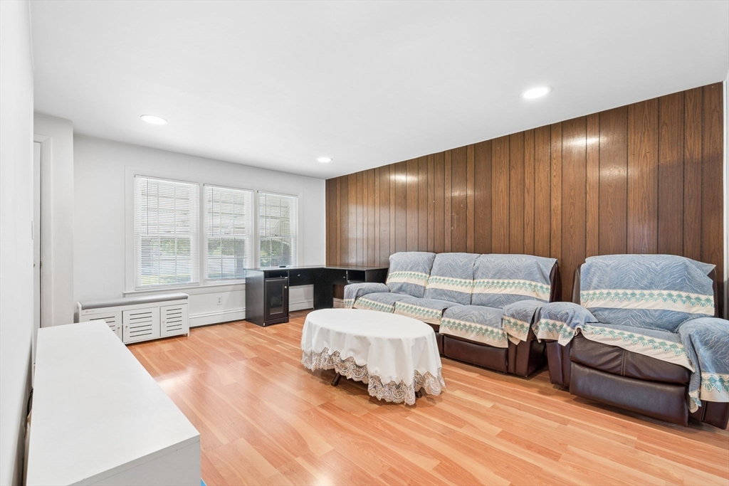 3 Gorwin DR, Medway, MA Photo #9