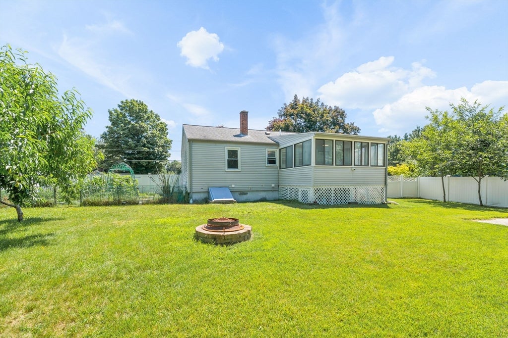 3 Gorwin DR, Medway, MA Photo #32