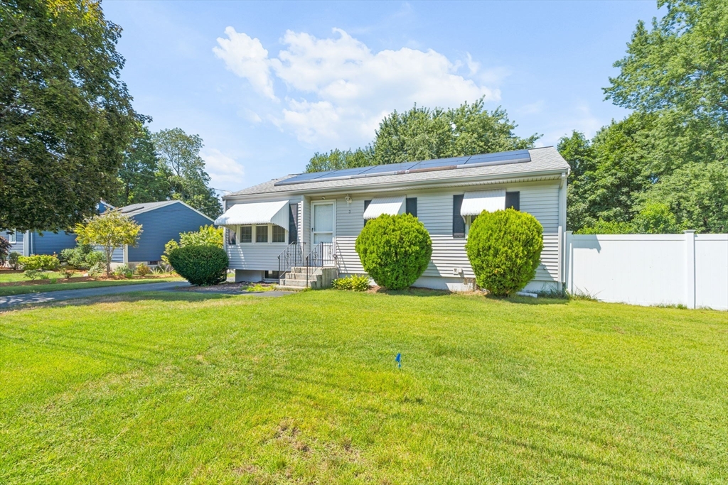 3 Gorwin DR, Medway, MA Photo #6