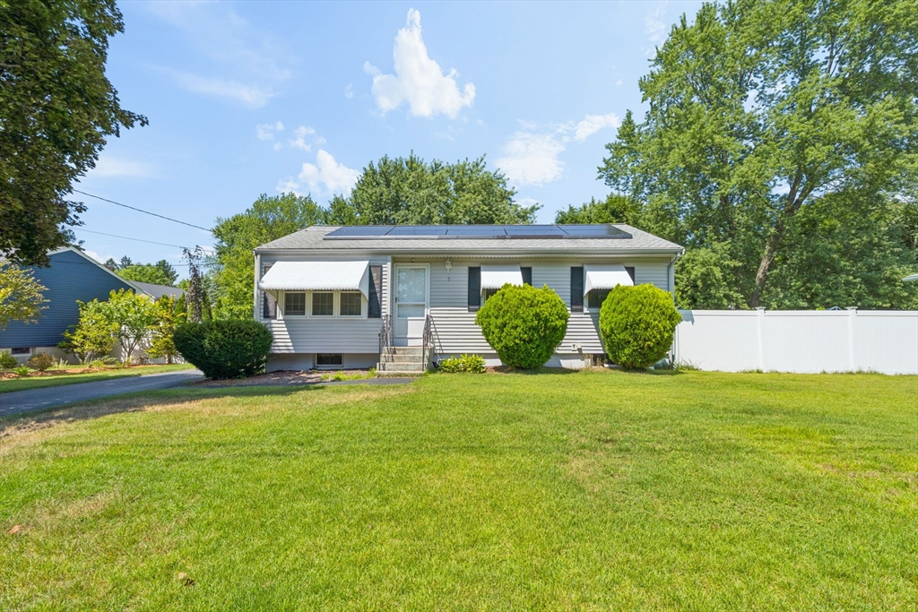 3 Gorwin DR, Medway, MA Photo #2