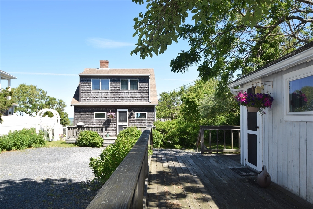 232 Robbins Hill Rd