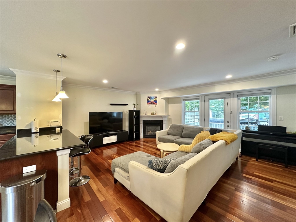 580 Quarry St 18