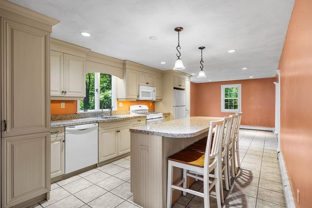 137 Catherine Dr, Abington, MA, 137 Catherine Dr, Abington, MA Photo #9