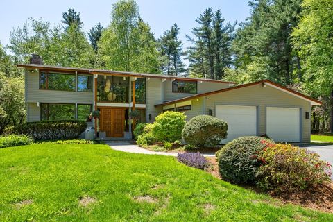 86 Stonehedge Place Boxborough MA 01719