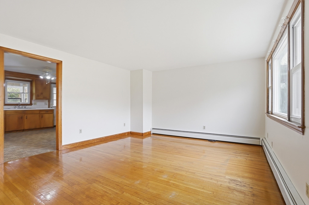 105-107 Salisbury St