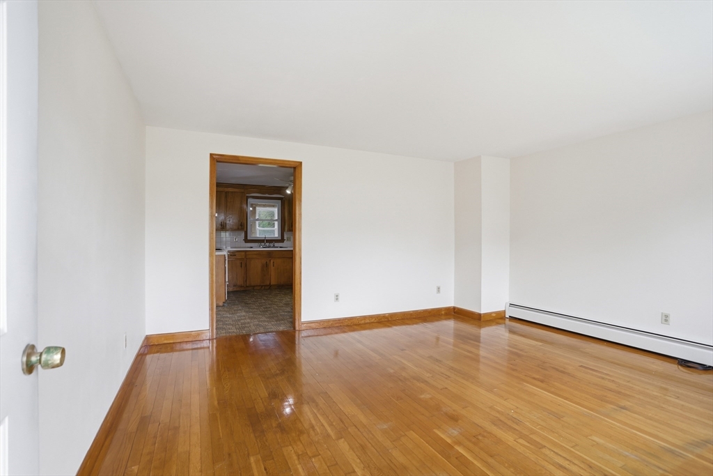 105-107 Salisbury St