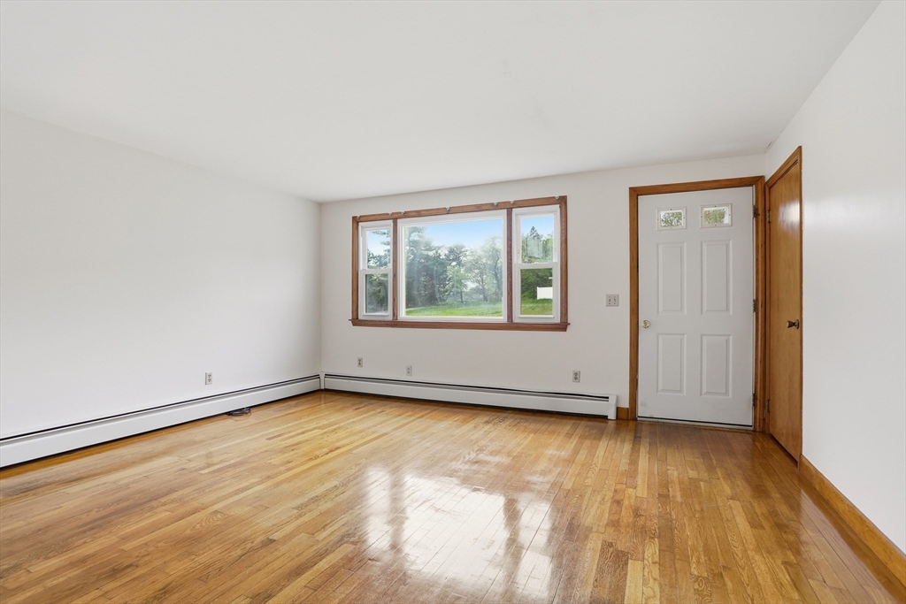 105-107 Salisbury St