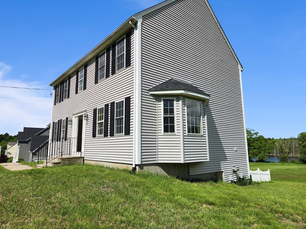 51 Bond Rd