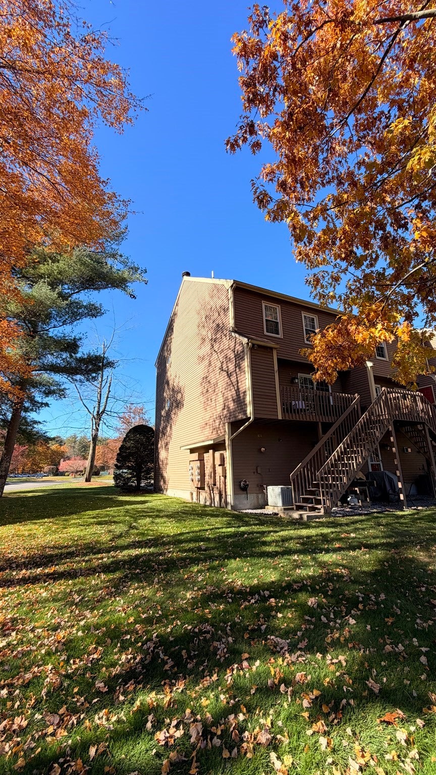 102 Heritage Dr 102