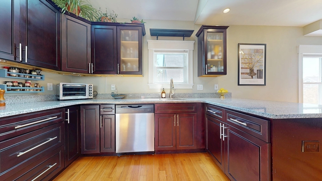 4 Cameron AVE #2, Somerville, MA Photo #7