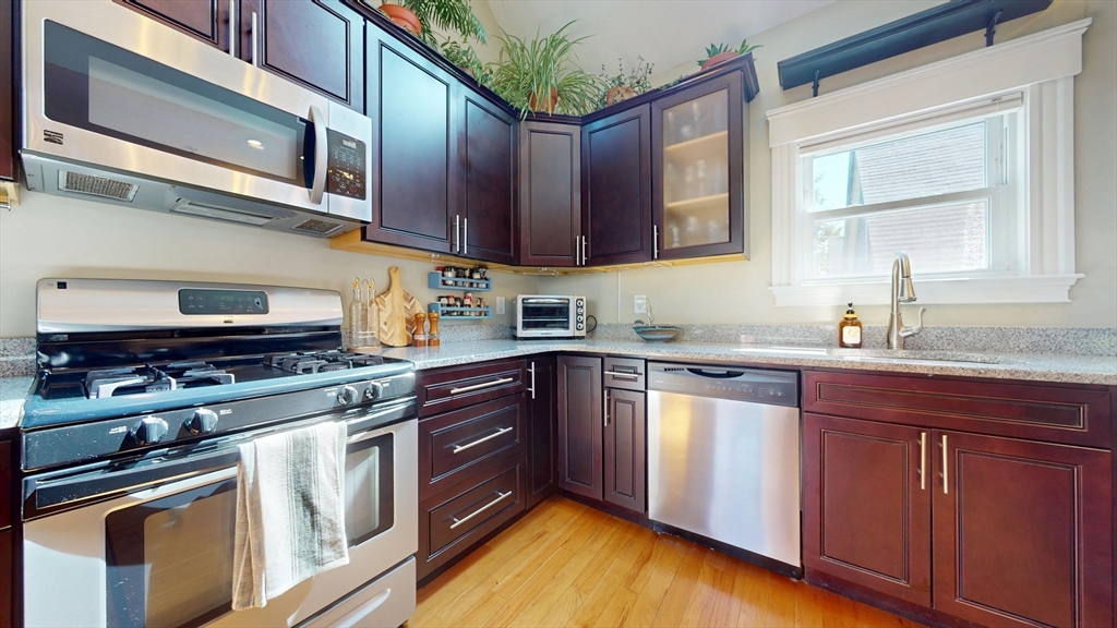 4 Cameron AVE #2, Somerville, MA Photo #6