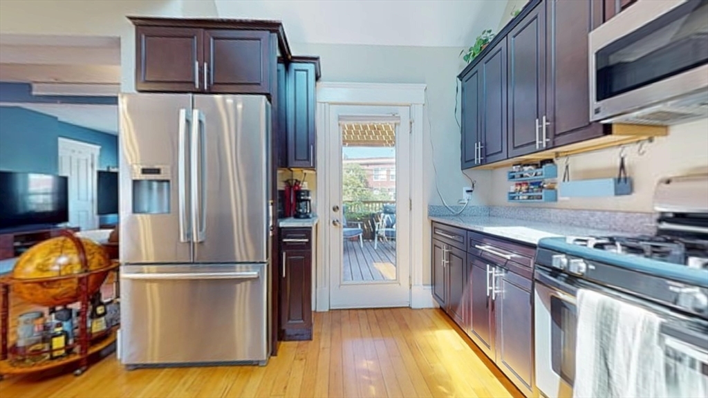 4 Cameron AVE #2, Somerville, MA Photo #11