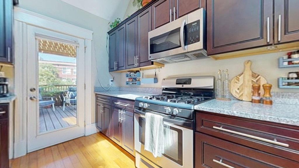 4 Cameron AVE #2, Somerville, MA Photo #10