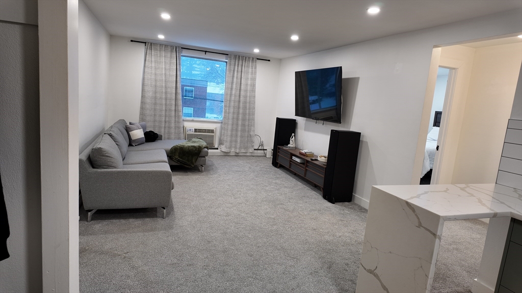 99 Cluff Crossing E9