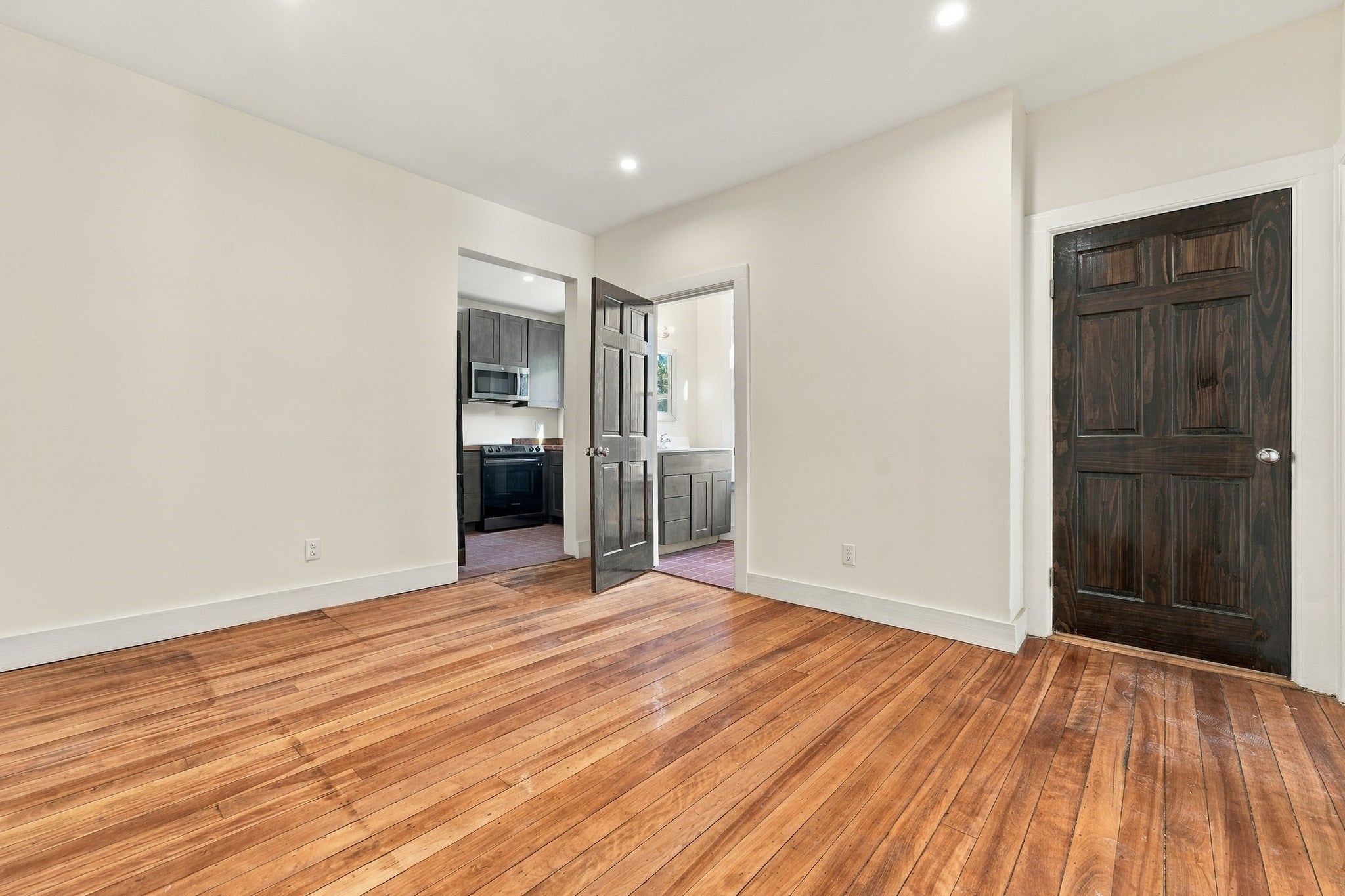 174 Hamilton St, Southbridge, MA Photo #18