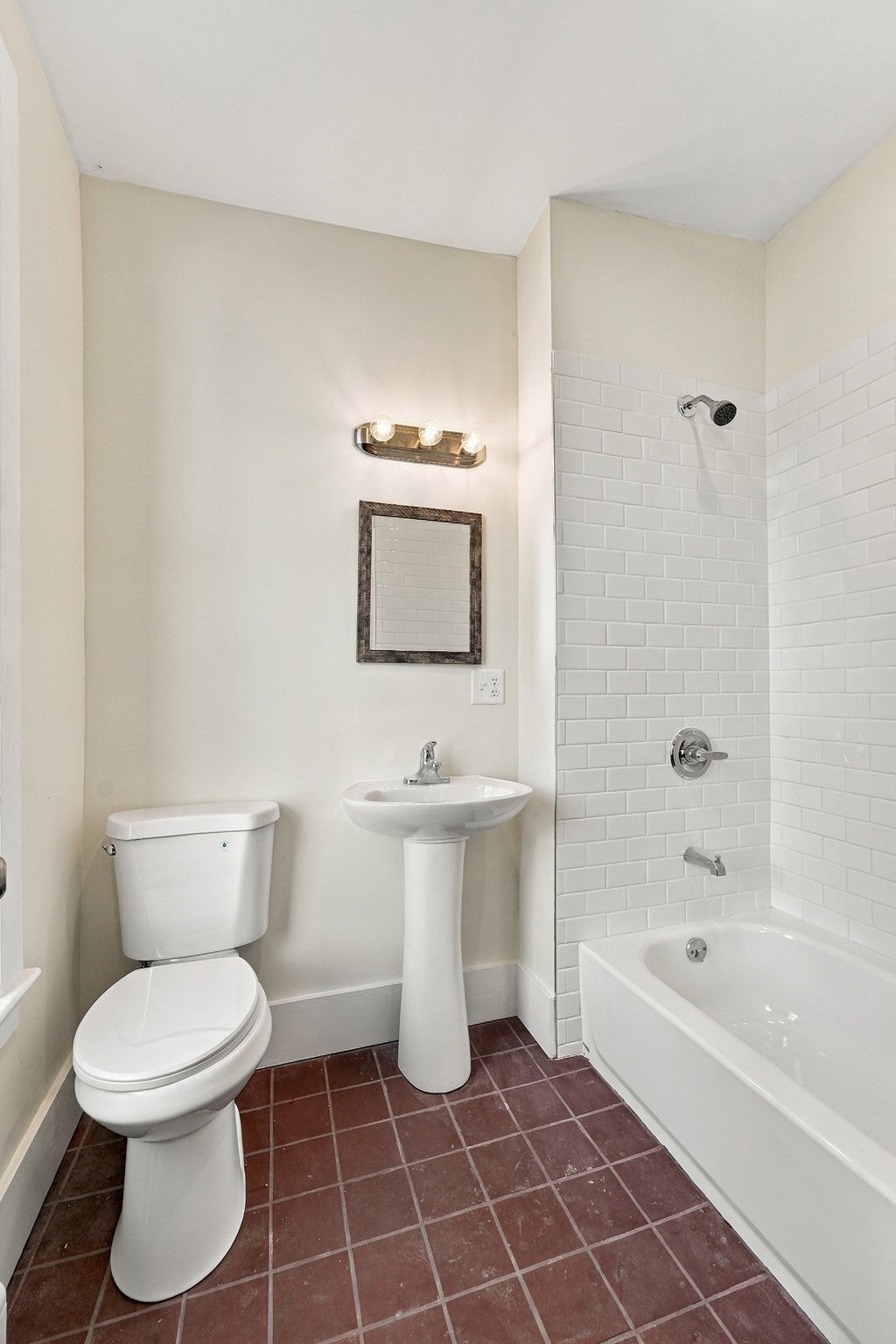 174 Hamilton St, Southbridge, MA Photo #17