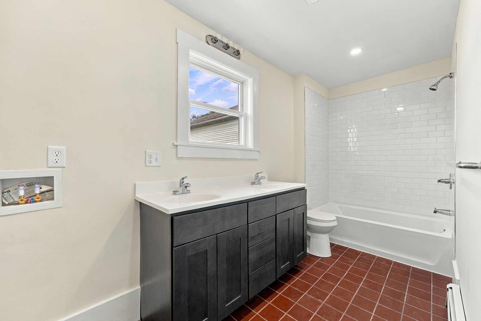 174 Hamilton St, Southbridge, MA Photo #38