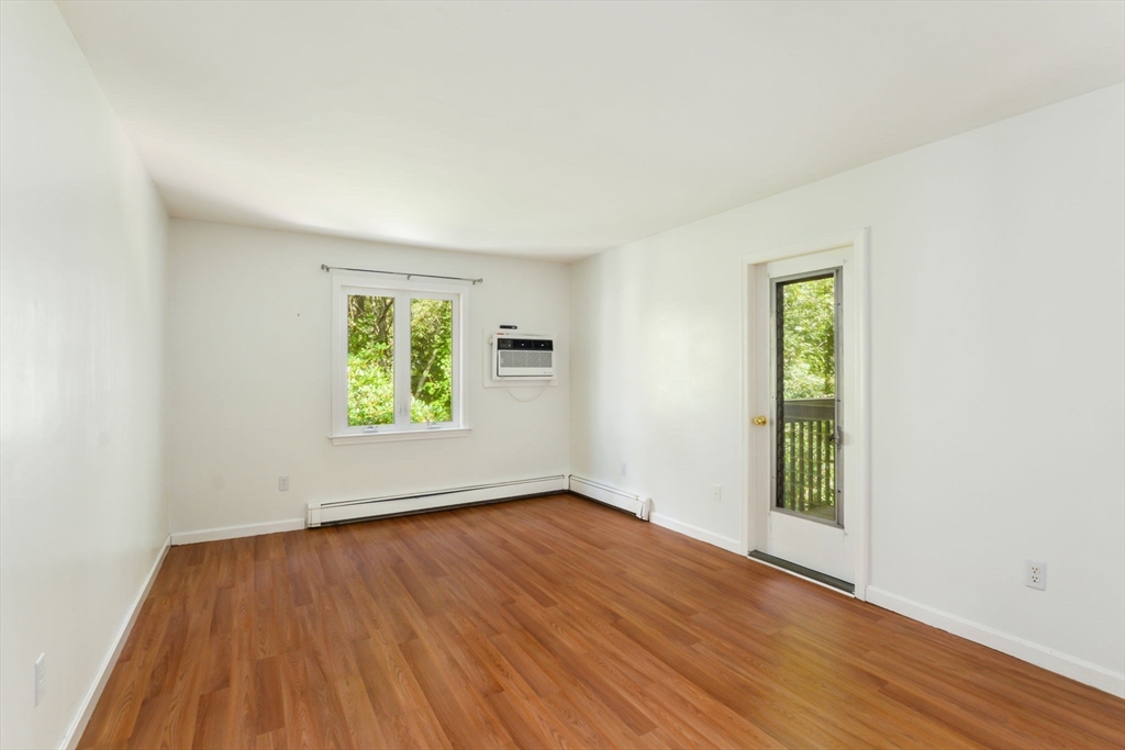 Dennis, Massachusetts 02638, United States, 3 Bedrooms Bedrooms, ,2 BathroomsBathrooms,Residential,Pending,42501