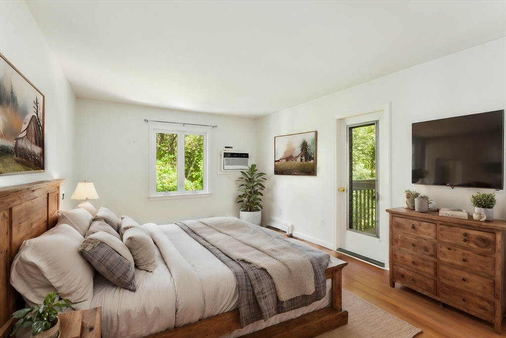 Dennis, Massachusetts 02638, United States, 3 Bedrooms Bedrooms, ,2 BathroomsBathrooms,Residential,Pending,42501