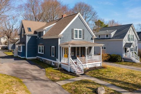 Photo of 186 Vernon St, Rockland, MA 02370 (MLS # 73492452)